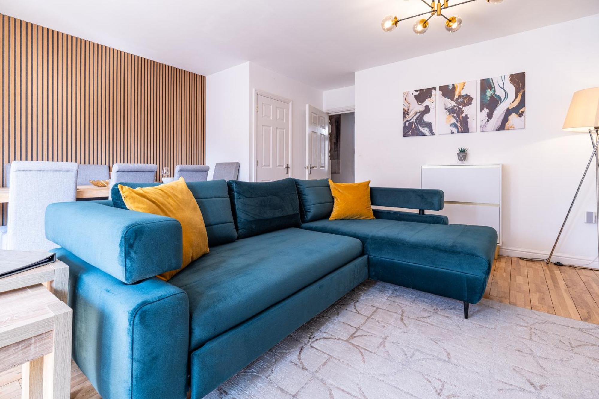 Modern And Spacious Home From Home 1 Mile From M1 - With Netflix, Prime Video, Ps5, Free Parking, Superfast Wifi, Bbq - Sleeps 11 - By Brightleap Apartments Milton Keynes Buitenkant foto