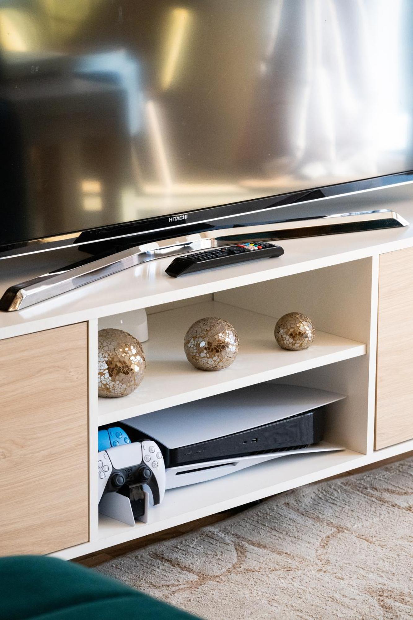 Modern And Spacious Home From Home 1 Mile From M1 - With Netflix, Prime Video, Ps5, Free Parking, Superfast Wifi, Bbq - Sleeps 11 - By Brightleap Apartments Milton Keynes Buitenkant foto