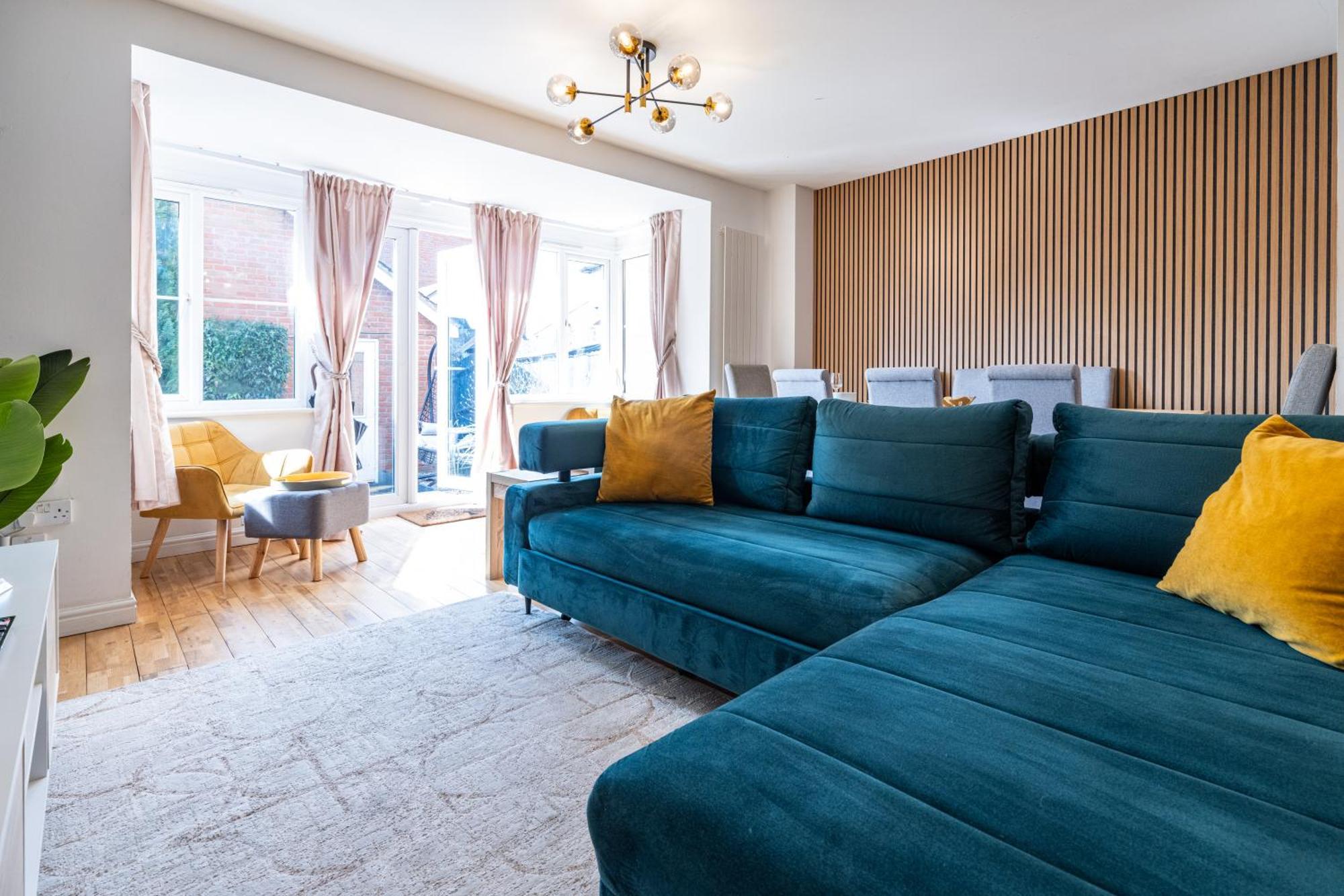 Modern And Spacious Home From Home 1 Mile From M1 - With Netflix, Prime Video, Ps5, Free Parking, Superfast Wifi, Bbq - Sleeps 11 - By Brightleap Apartments Milton Keynes Buitenkant foto