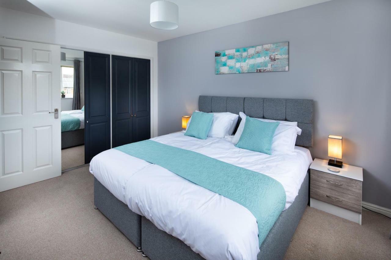 Modern And Spacious Home From Home 1 Mile From M1 - With Netflix, Prime Video, Ps5, Free Parking, Superfast Wifi, Bbq - Sleeps 11 - By Brightleap Apartments Milton Keynes Buitenkant foto