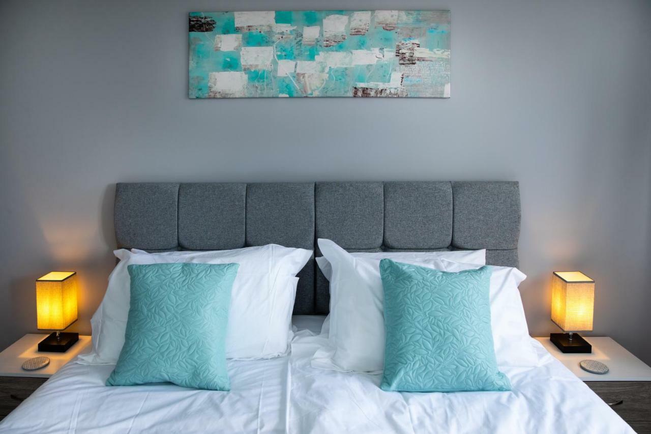 Modern And Spacious Home From Home 1 Mile From M1 - With Netflix, Prime Video, Ps5, Free Parking, Superfast Wifi, Bbq - Sleeps 11 - By Brightleap Apartments Milton Keynes Buitenkant foto
